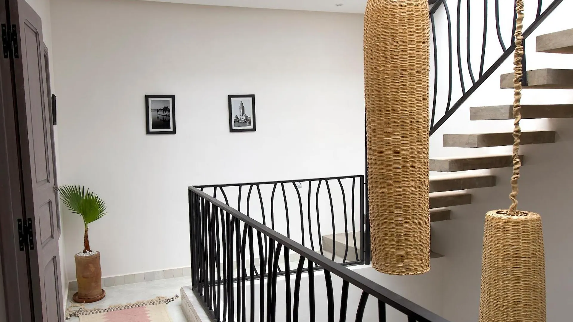 Riad Dar Kamal contacts